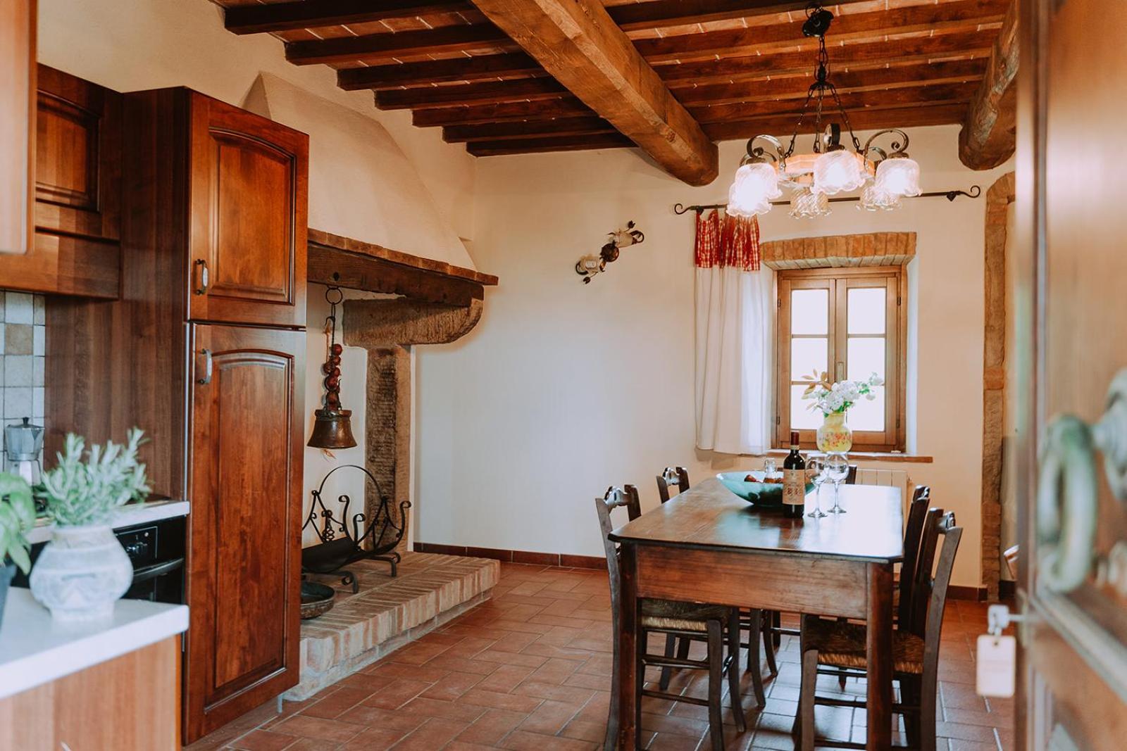 Agriturismo Lucertola Монтекатини-Валь-ди-Чечина Номер фото